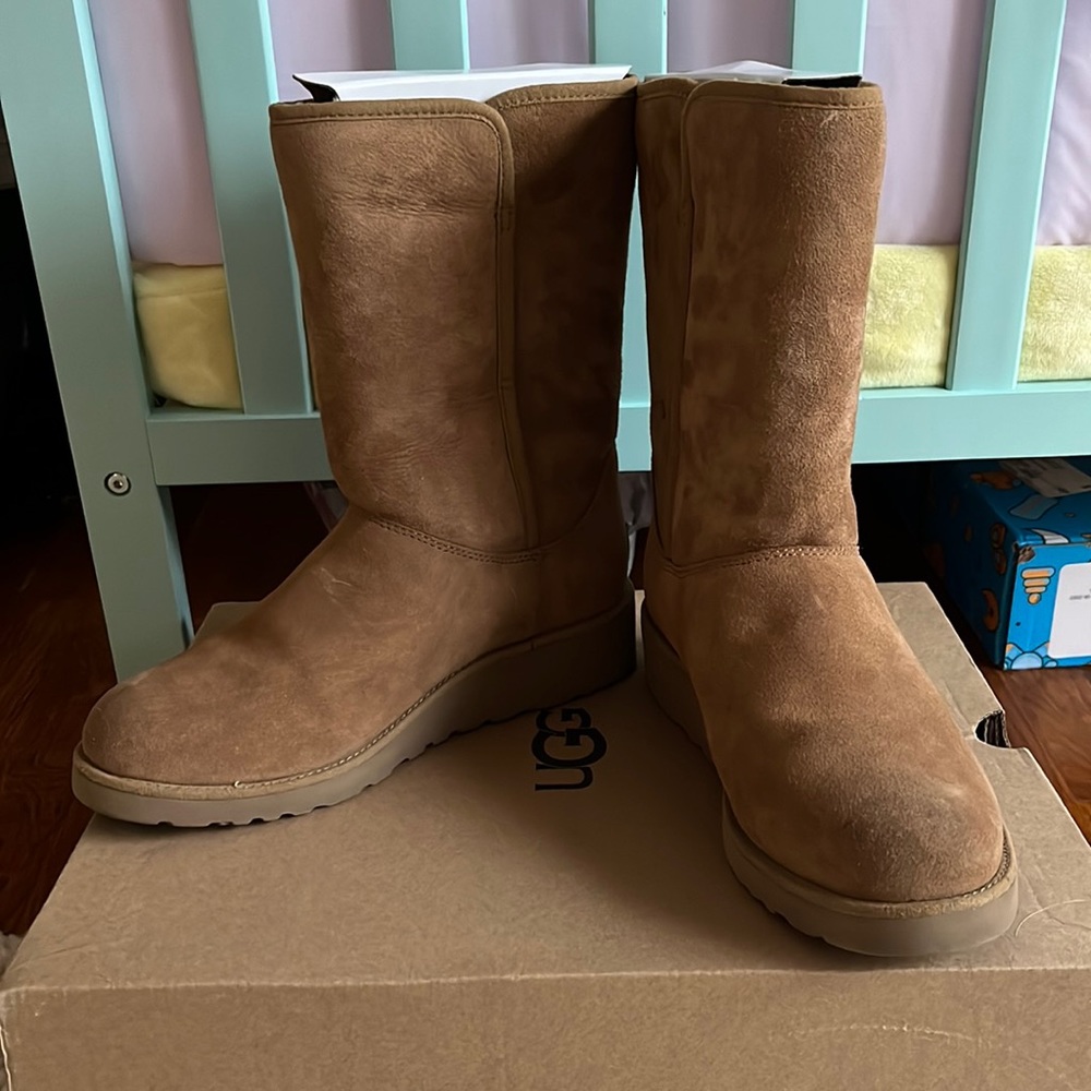 Ugg Boots Size 8 1013428 W Amie Chesnut Classic Slim Short